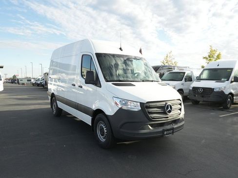 Used 2024 Mercedes-Benz Sprinter 144 Cargo image 3