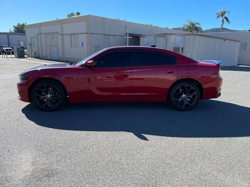 Used 2017 Dodge Charger R/T w/ Plus Group image 8