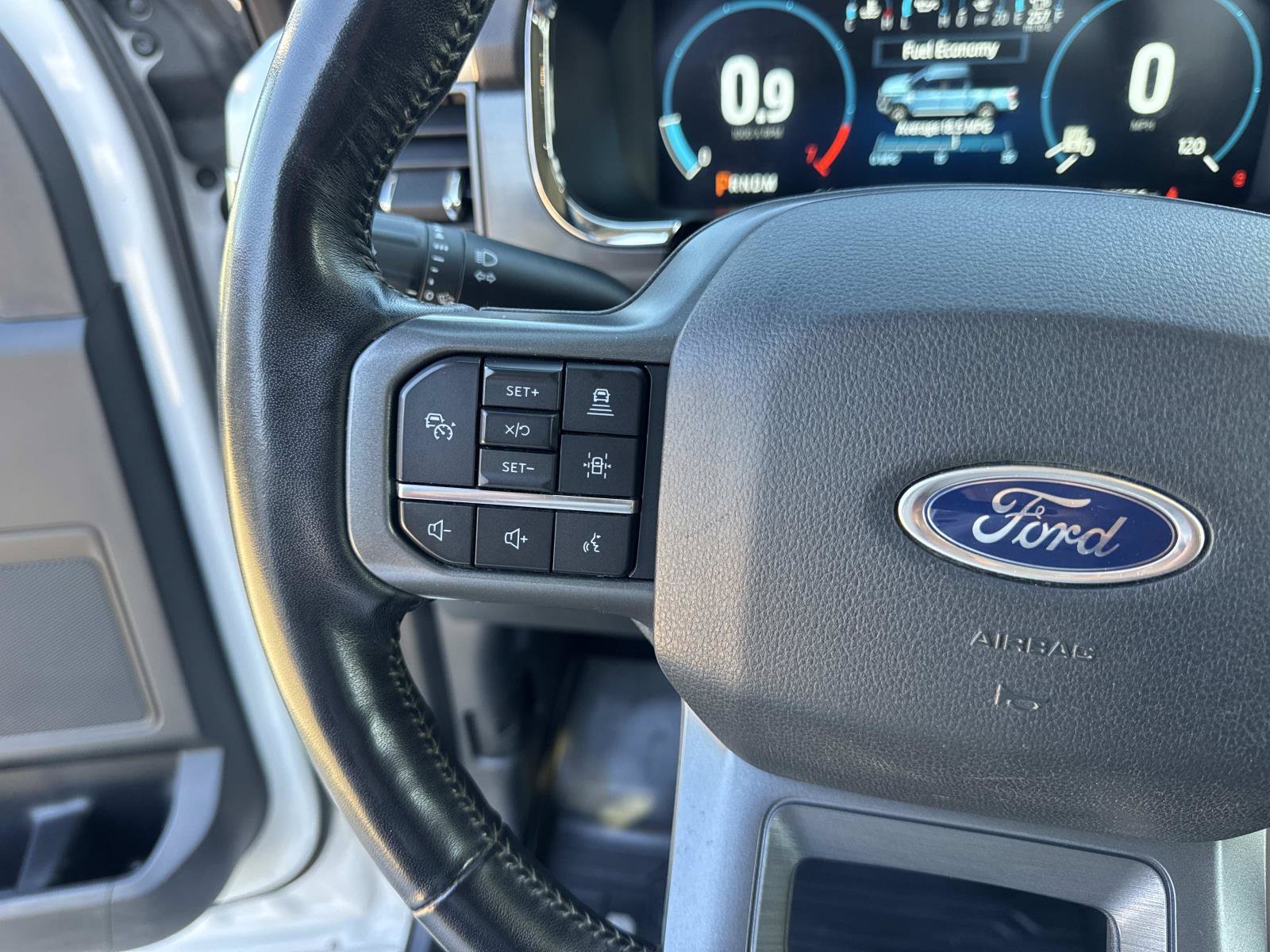 Used 2022 Ford F150 Lariat w/ FX4 Off-Road Package AWD/4WD image 21