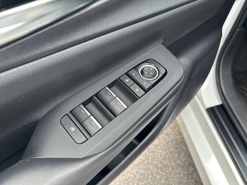 Used 2024 Toyota Prius Prime FWD image 10