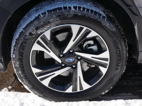 Used 2024 Subaru Crosstrek 2.0i Premium image 15