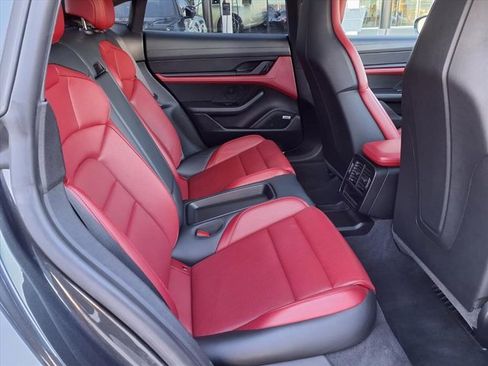 Used 2020 Porsche Taycan 4S image 20