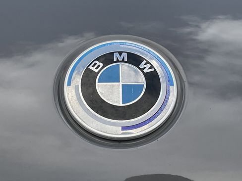 Used 2021 BMW 530i xDrive w/ Premium Package AWD/4WD image 6