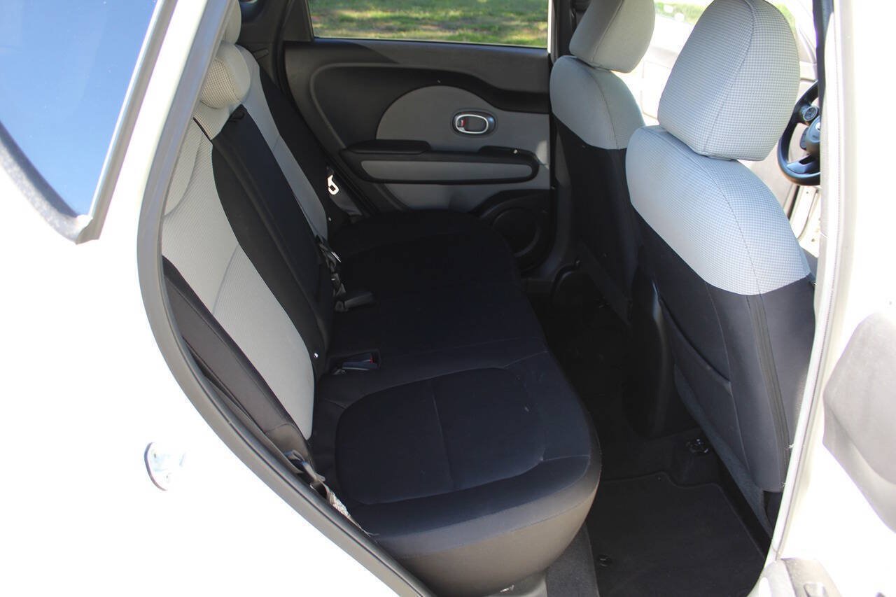Used 2014 Kia Soul FWD image 39