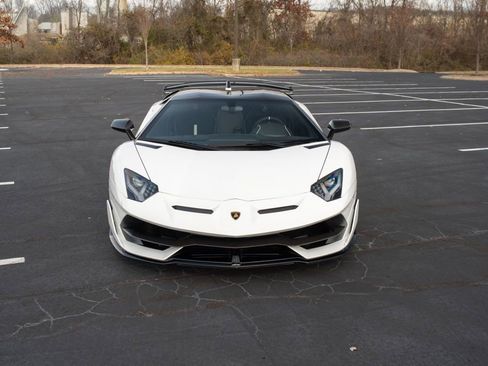 Used 2021 Lamborghini Aventador SVJ image 2