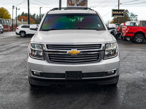 Used 2020 Chevrolet Suburban Premier AWD/4WD image 3