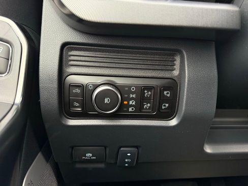 New 2026 Ford F250 Platinum AWD/4WD image 13