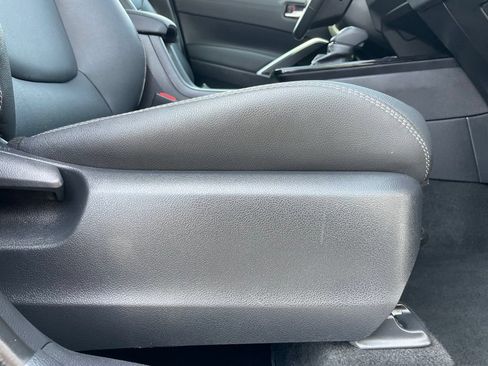 Used 2026 Toyota Corolla Cross XLE FWD image 29
