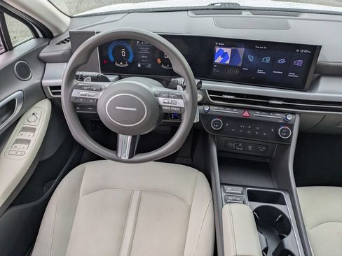 Used 2025 Hyundai Sonata SEL FWD image 15