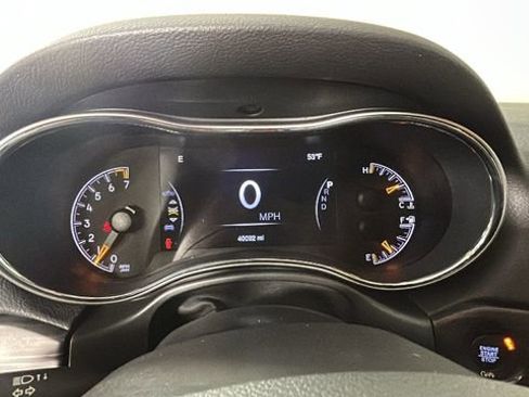 Used 2020 Jeep Grand Cherokee Limited AWD/4WD image 18