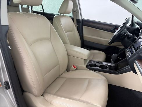 Used 2016 Subaru Outback 2.5i Limited AWD/4WD image 31