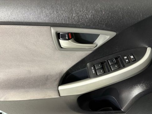 Used 2015 Toyota Prius Two image 19