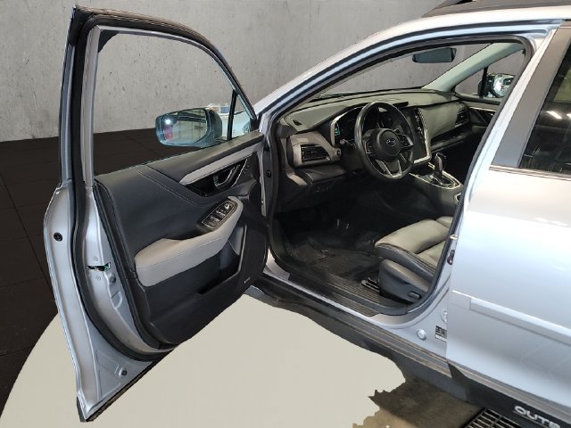Used 2020 Subaru Outback Limited XT w/ Popular Package #2 AWD/4WD image 18