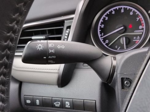 Used 2023 Toyota Camry SE image 26