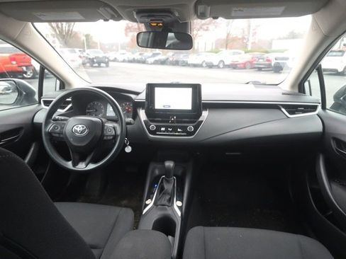 Used 2024 Toyota Corolla LE image 9