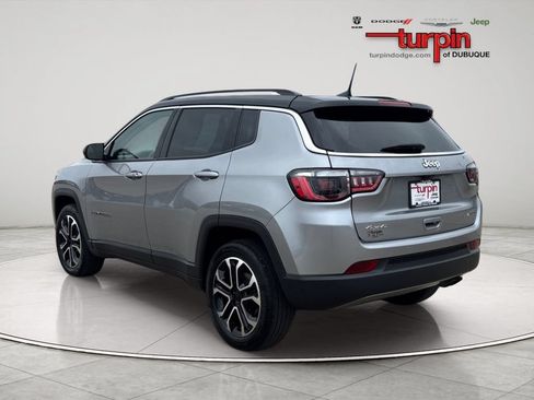 Used 2022 Jeep Compass Limited AWD/4WD image 3