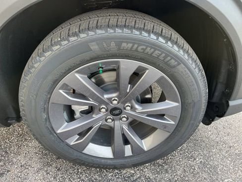 New 2026 Ford Explorer Active w/ Active Comfort Package image 24