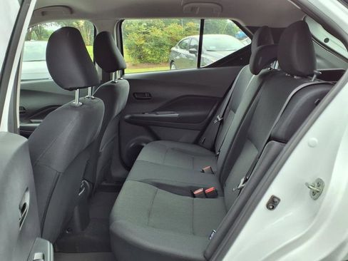 New 2025 Nissan Kicks Play S image 6