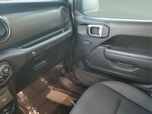 Used 2022 Jeep Wrangler Unlimited Sport w/ Sun And Sound Package image 24