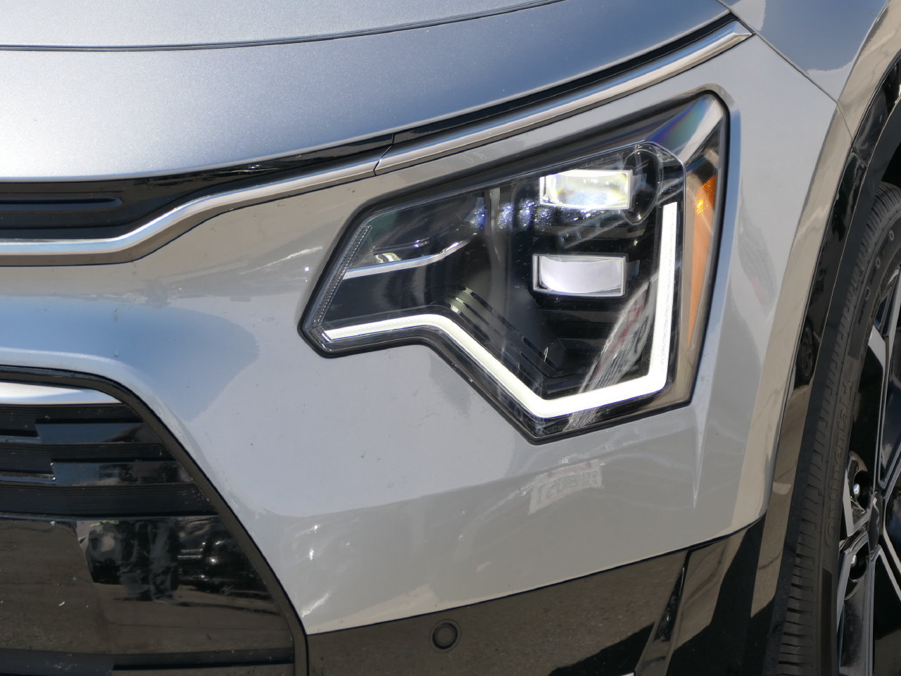 Certified 2024 Kia Niro SX Touring FWD image 9