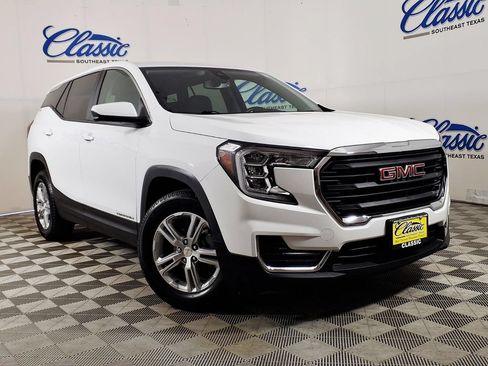 Used 2023 GMC Terrain SLE FWD image 1
