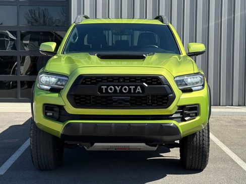 Used 2022 Toyota Tacoma TRD Pro AWD/4WD image 2
