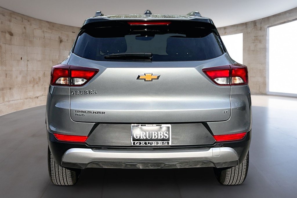 Used 2025 Chevrolet TrailBlazer LT AWD/4WD image 5