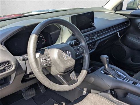 Used 2023 Honda HR-V LX image 10