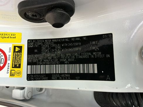 Used 2019 Toyota Highlander SE FWD image 20