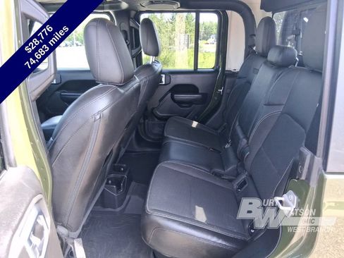 Used 2023 Jeep Gladiator Sport AWD/4WD image 19
