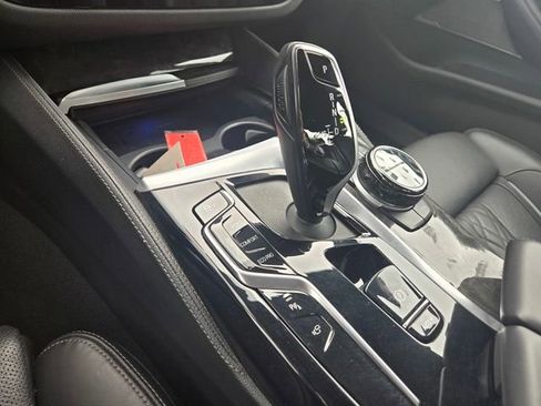 Used 2022 BMW M550i xDrive w/ Executive Package AWD/4WD image 19