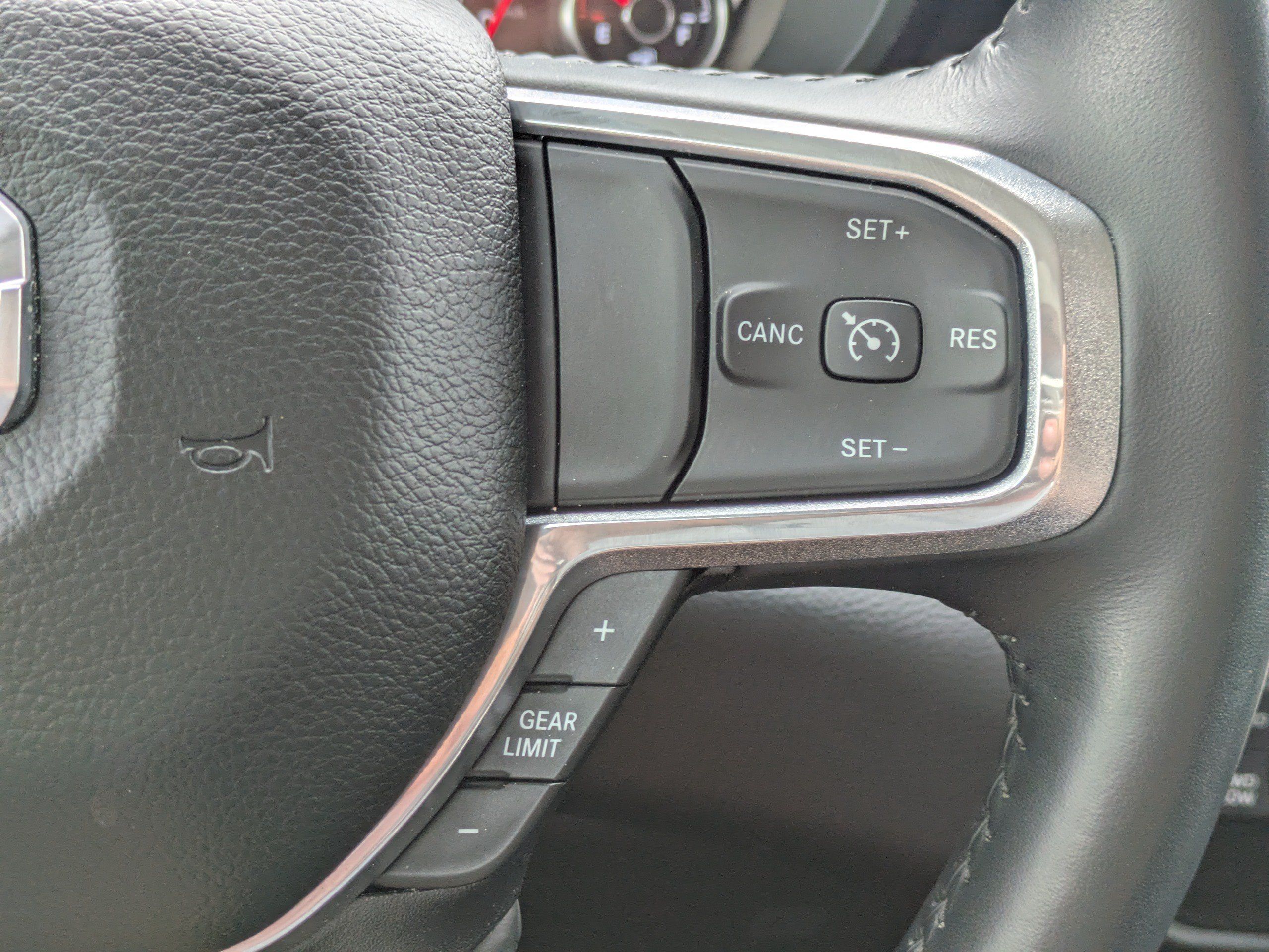 Used 2022 RAM 1500 Laramie AWD/4WD image 21