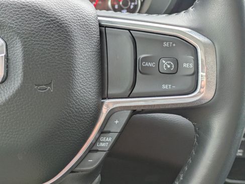 Used 2022 RAM 1500 Laramie AWD/4WD image 21