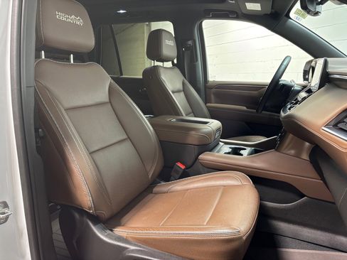 Used 2023 Chevrolet Tahoe High Country w/ Premium Package AWD/4WD image 28