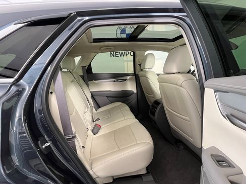 Used 2020 Cadillac XT5 Premium Luxury w/ LPO, Floor Liner Package image 19