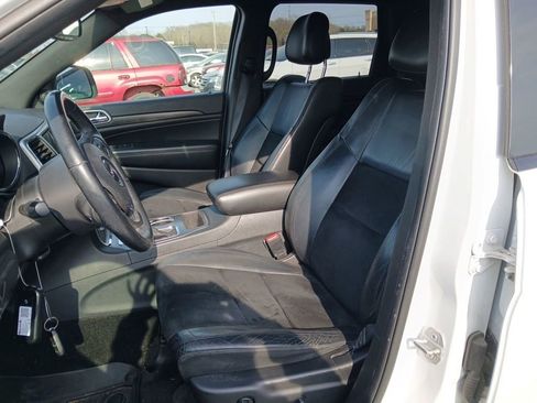 Used 2018 Jeep Grand Cherokee Altitude image 5