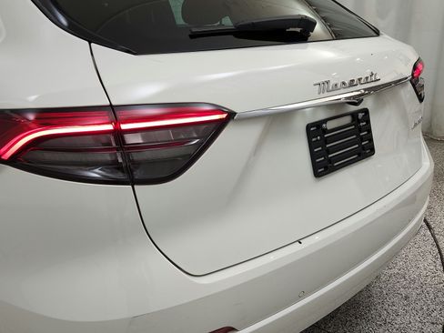 Used 2023 Maserati Levante GT AWD/4WD image 29
