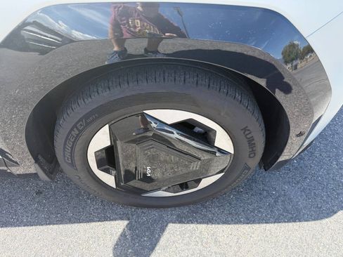 Used 2024 Kia EV9 Land AWD/4WD image 20