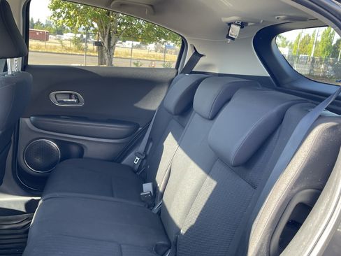 Used 2017 Honda HR-V EX image 15