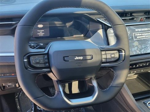 New 2026 Jeep Cherokee Laredo image 12