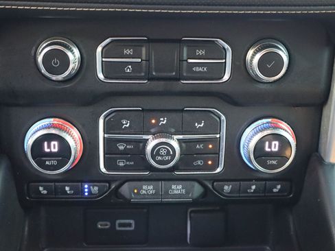 Used 2023 GMC Yukon SLT RWD image 46