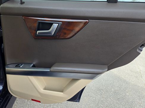 Used 2014 Mercedes-Benz GLK 350 4MATIC w/ Premium 1 Package image 59