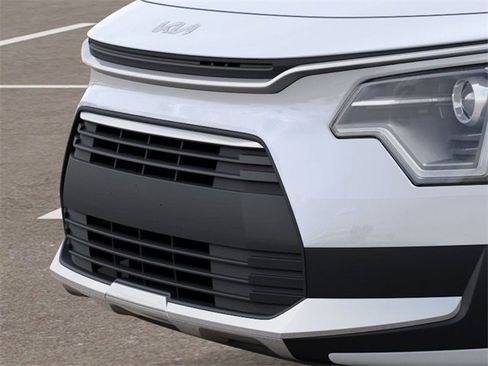 New 2026 Kia Niro LX image 12