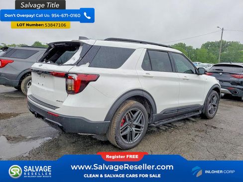 Used 2025 Ford Explorer ST-Line w/ Premium Package AWD/4WD image 4