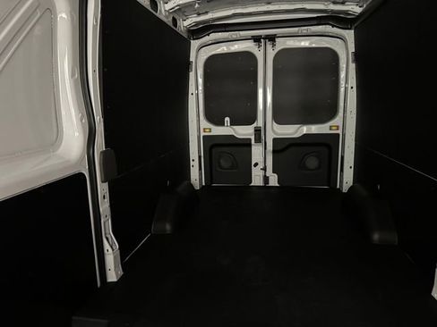 New 2026 Ford Transit 250 148 Medium Roof image 24