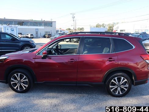 Used 2022 Subaru Forester Limited image 9