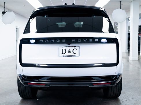 Used 2024 Land Rover Range Rover SE image 5
