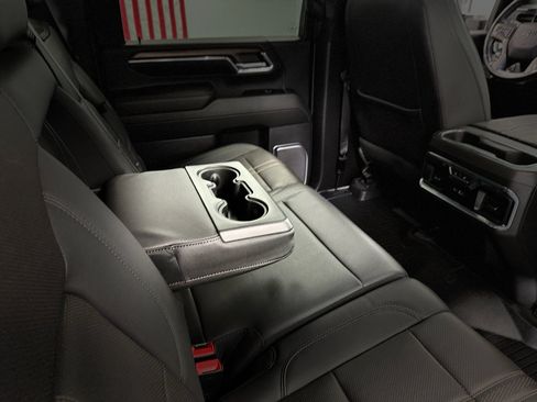 Used 2024 Chevrolet Silverado 2500 High Country w/ High Country Premium Package AWD/4WD image 32