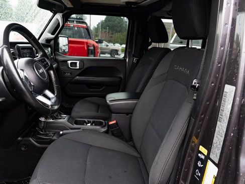 Used 2020 Jeep Wrangler Unlimited Sahara AWD/4WD image 18