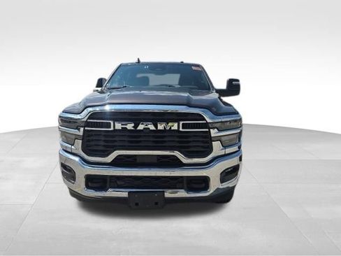 Used 2026 RAM 2500 Big Horn AWD/4WD image 2